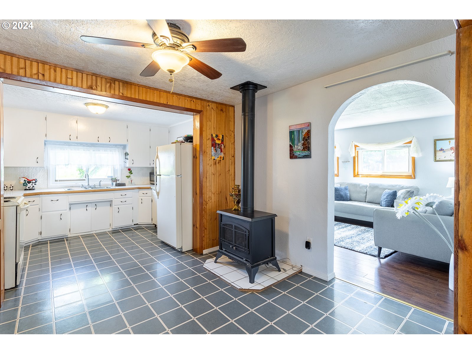 83576 North Harvey Road Creswell, OR 97426 - Photo 12 of 44