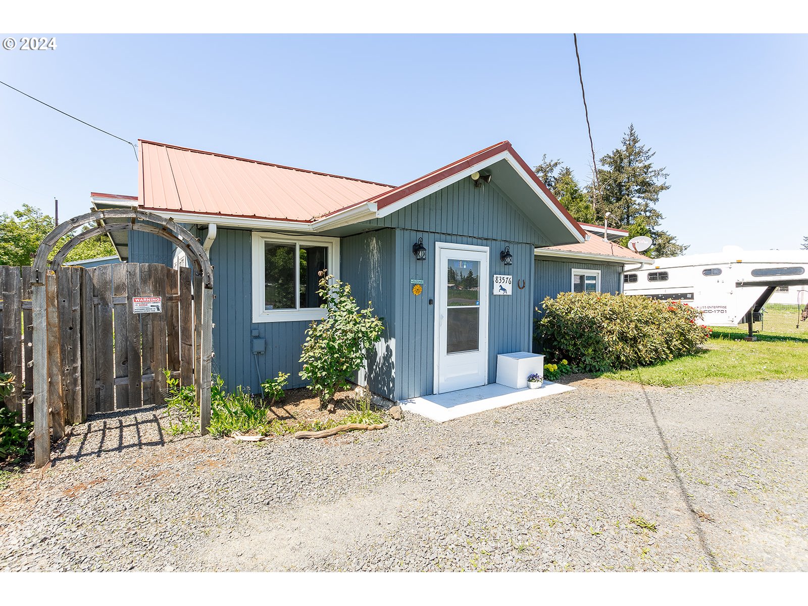 83576 North Harvey Road Creswell, OR 97426 - Photo 2 of 44