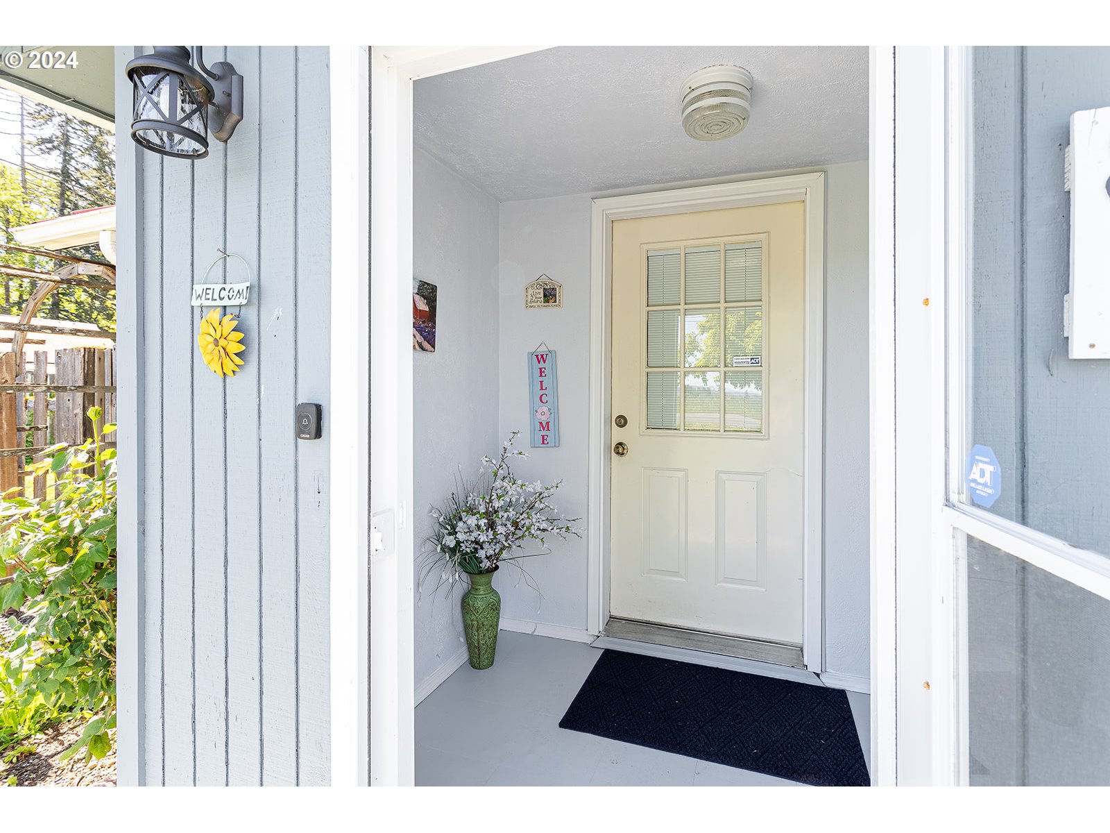 83576 North Harvey Road Creswell, OR 97426 - Photo 5 of 44