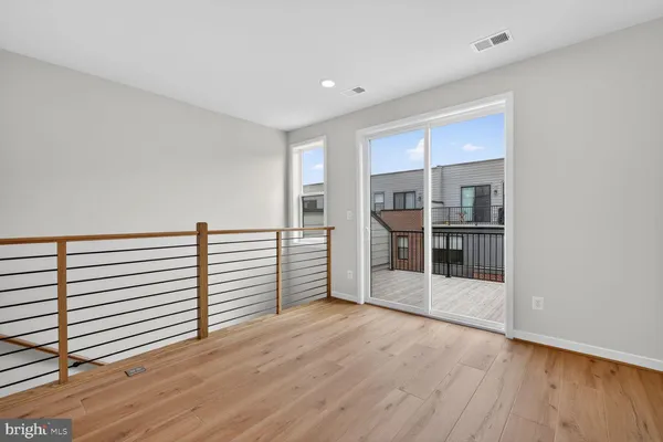 $840,462 | 4965 Lachlan Mews, Alexandria, VA 22304