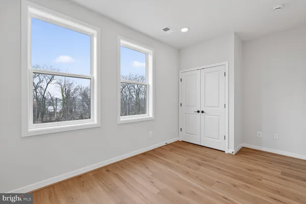 $840,462 | 4965 Lachlan Mews, Alexandria, VA 22304