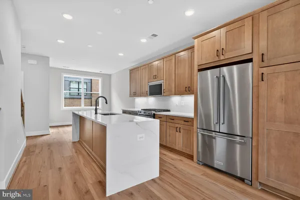 $840,462 | 4965 Lachlan Mews, Alexandria, VA 22304