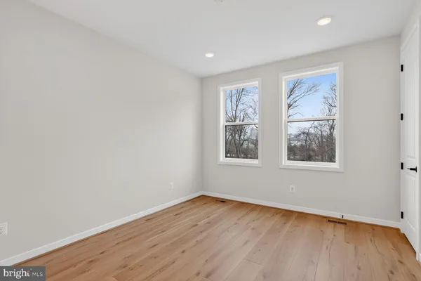 $840,462 | 4965 Lachlan Mews, Alexandria, VA 22304