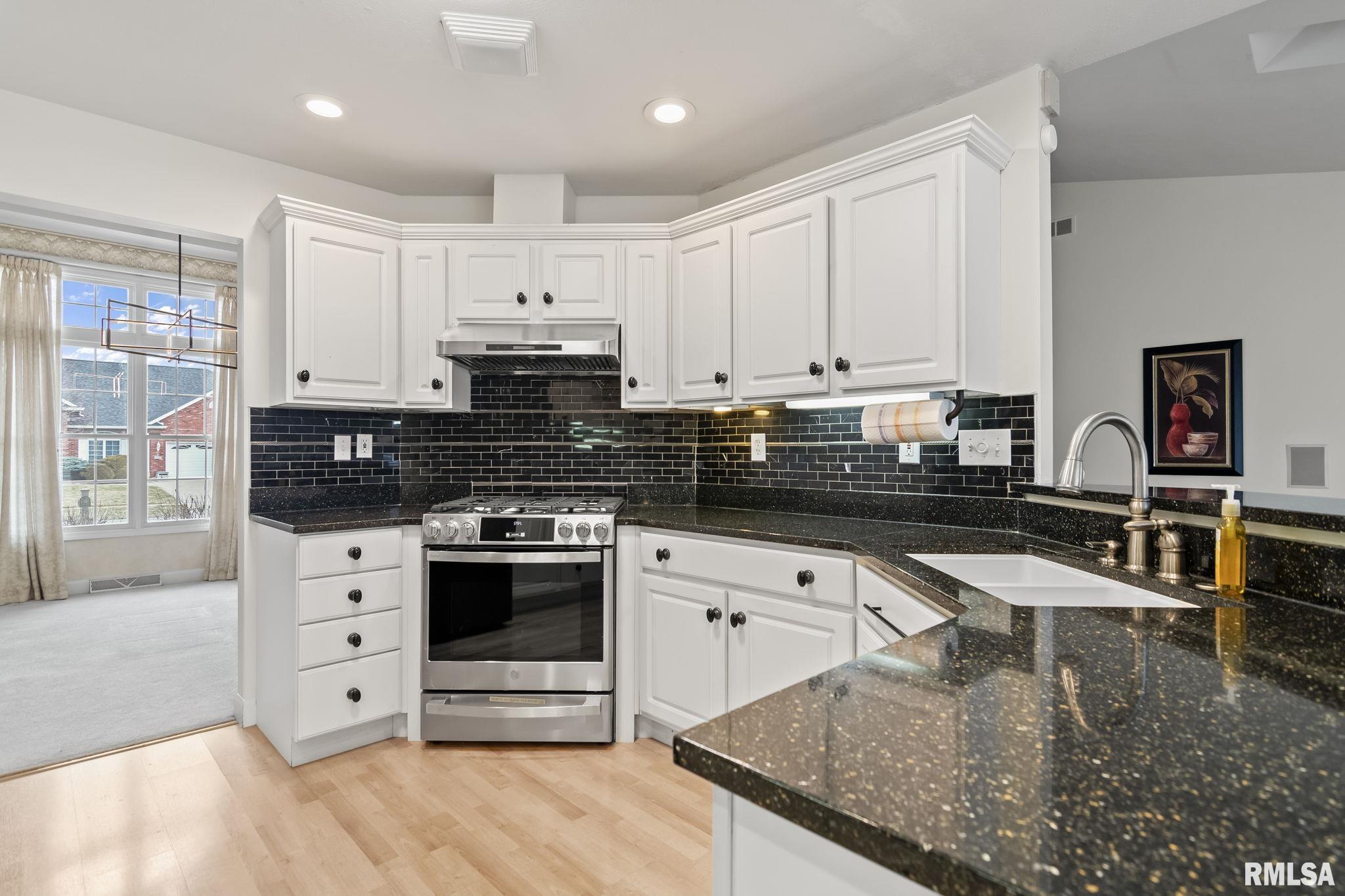 3608 Sundance Drive Springfield, IL 62711 - Photo 13 of 40