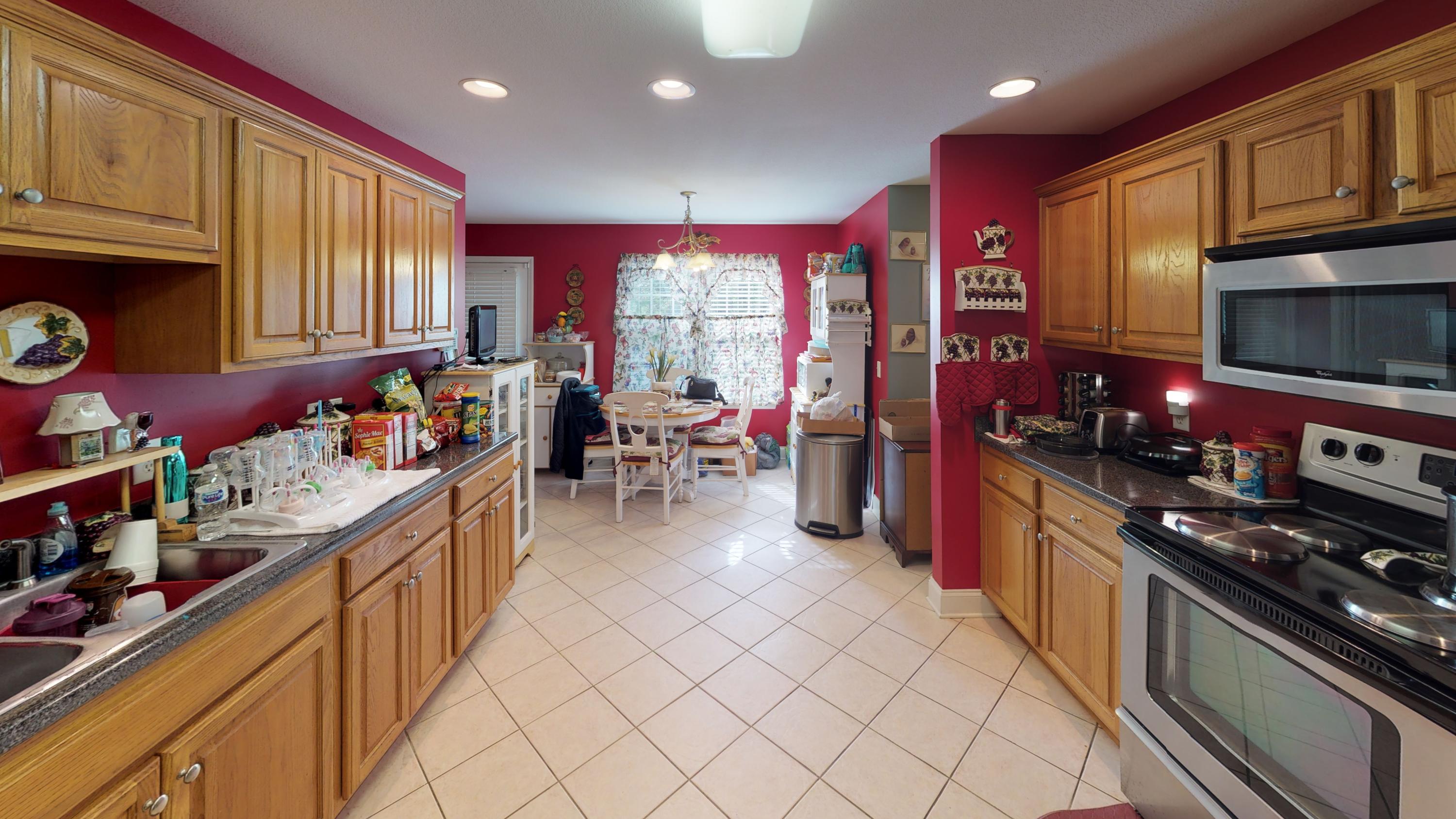 24 Quail Road LaFayette, GA 30728 - Photo 3 of 23 24-Quail-Run-La-Fayette-GA-30728-Kitchen