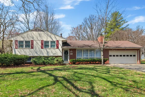 $324,900 | 2107 Zuppke Drive, Urbana, IL 61801