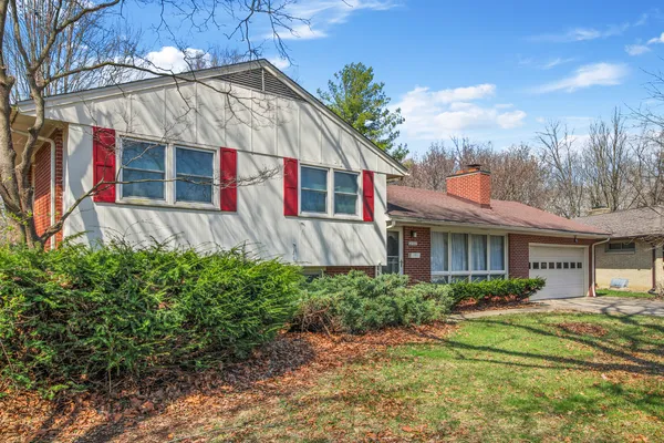 $324,900 | 2107 Zuppke Drive, Urbana, IL 61801