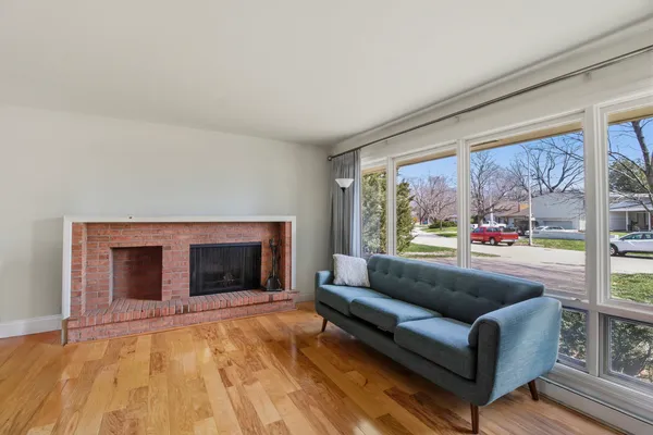 $324,900 | 2107 Zuppke Drive, Urbana, IL 61801