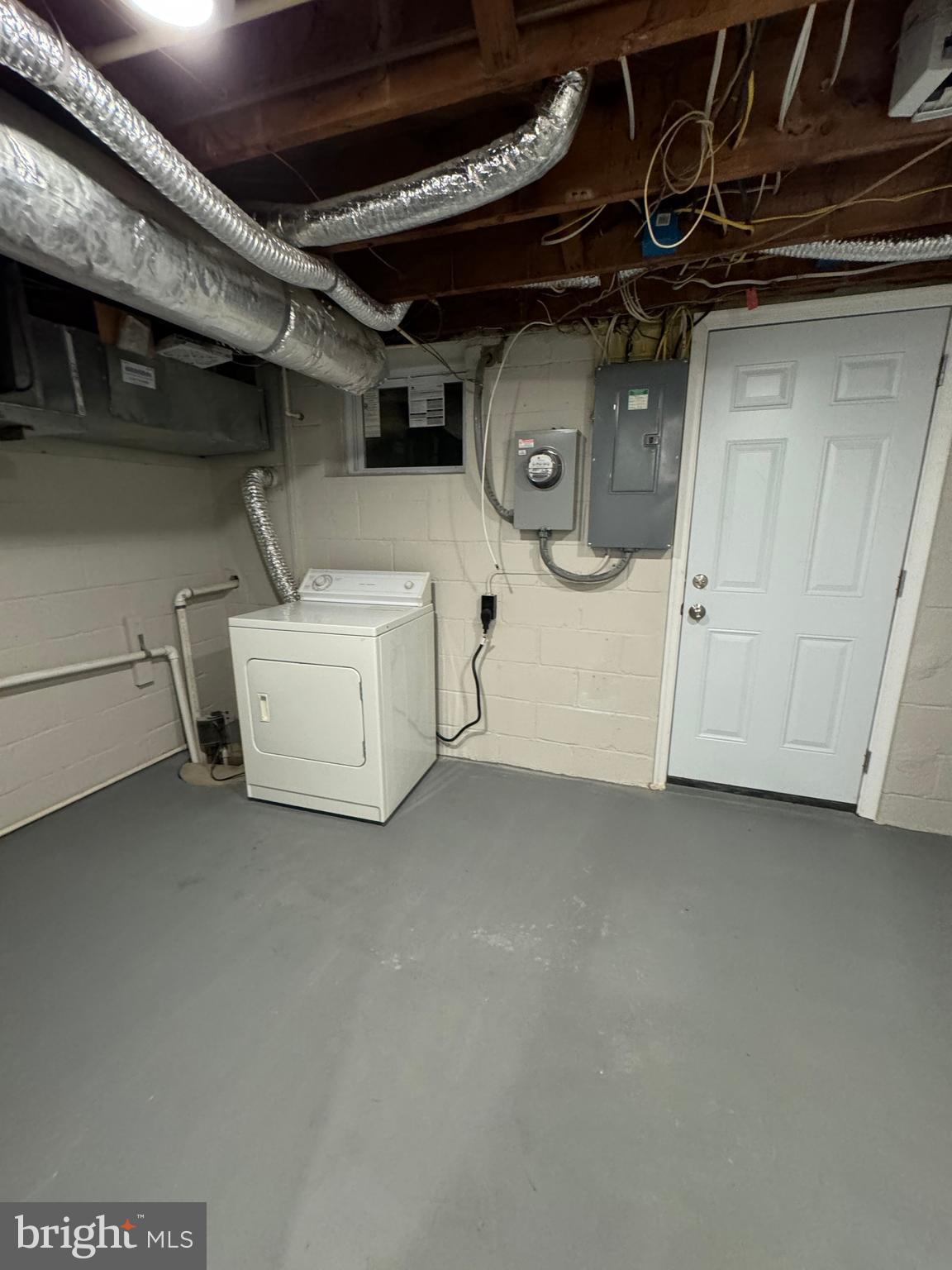 1513 Aldeney Avenue Middle River, MD 21220 - Photo 19 of 34 a utility room with dryer and washer