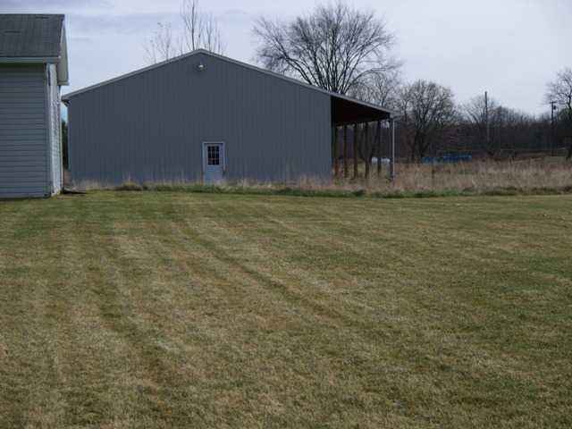 9249 Rynn Road Avoca, MI 48006 - Photo 3 of 11 31034966-2.JPG