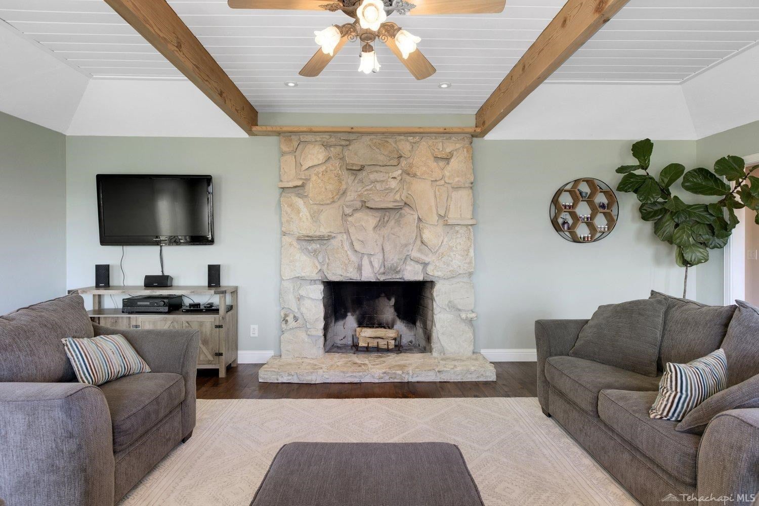 21218 Pine Ridge Drive Tehachapi, CA 93561 - Photo 11 of 62 Gallery Image 11