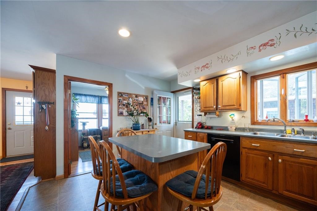 22 Harrison Street Bristol, RI 02809 - Photo 8 of 19