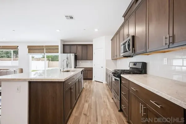 $670,000 | 31168 Bowery Court, Menifee, CA 92584