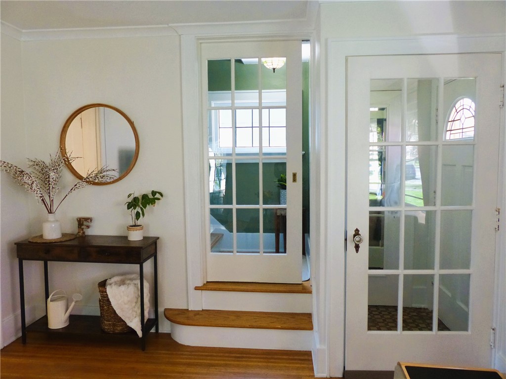 21 Elmcroft Road Rochester, NY 14609 - Photo 13 of 31