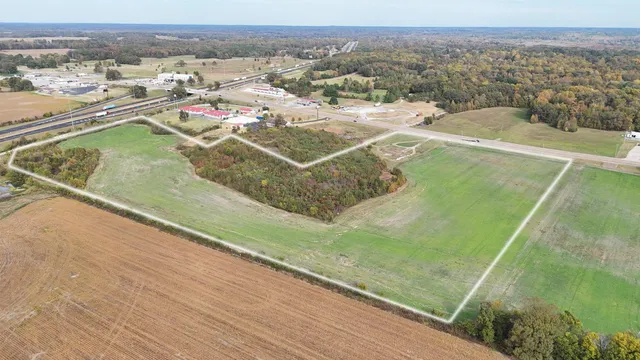a picture of a bathroom