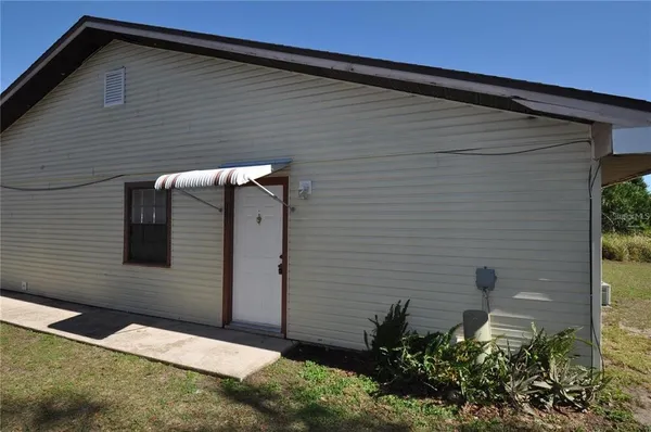 $995 | 131 Denton Avenue, Auburndale, FL 33823