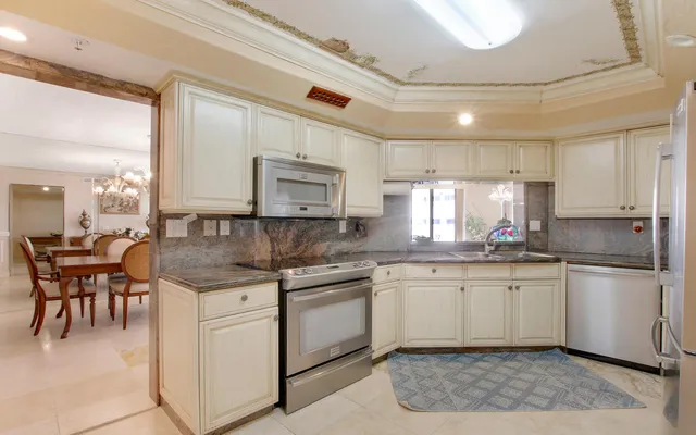 $3,300 | 9950 South Ocean Drive, Unit 301, Jensen Beach, FL 34957