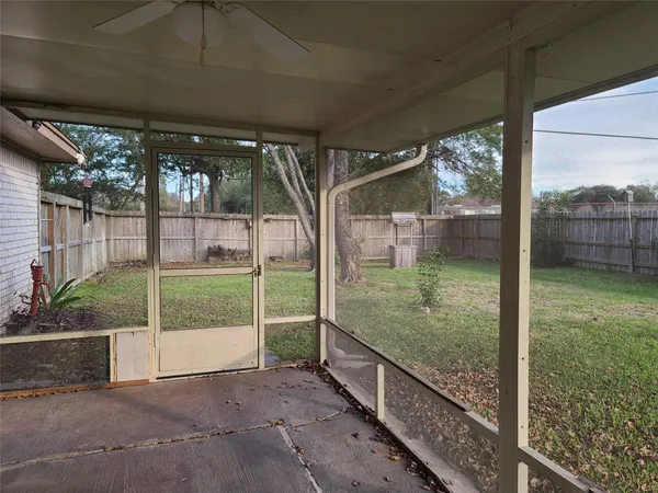 $1,900 | 5303 Little John Lane, Katy, TX 77493