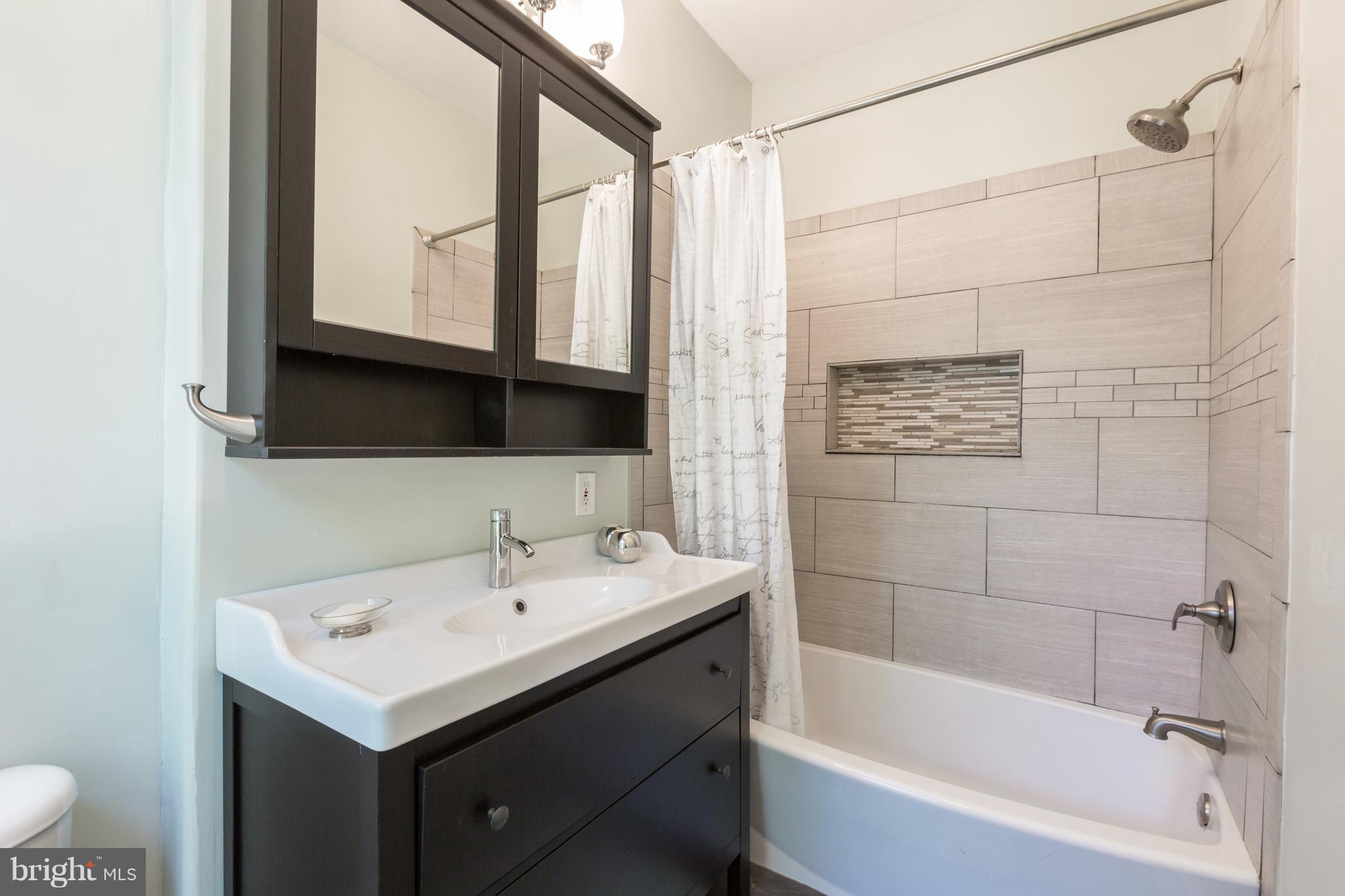 3318 Prospect Street Northwest Washington, DC 20007 - Photo 13 of 24 Bath (Master)