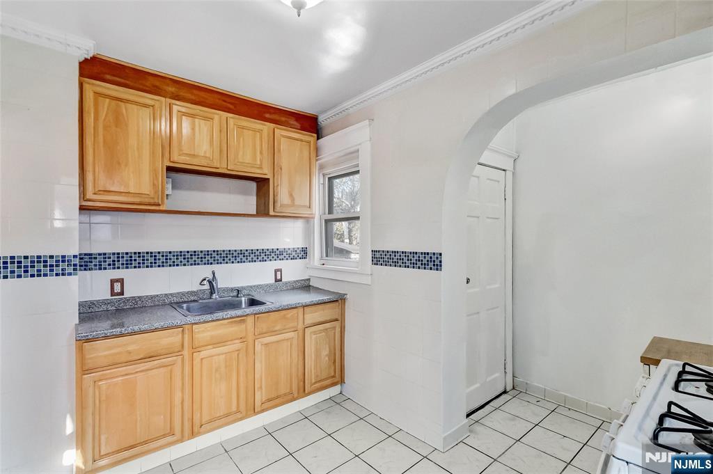 10 Hamilton Road, Unit A Teaneck, NJ 07666 - Photo 14 of 21