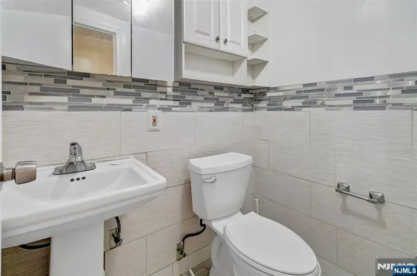 $4,500 | 10 Hamilton Road, Unit A, Teaneck, NJ 07666