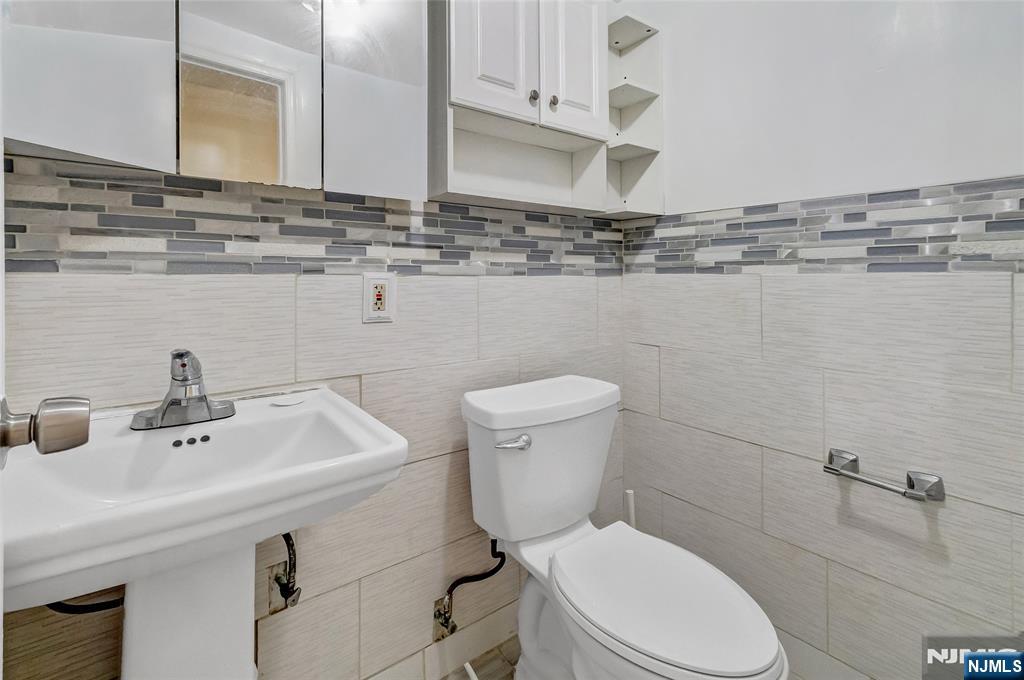 10 Hamilton Road, Unit A Teaneck, NJ 07666 - Photo 19 of 21