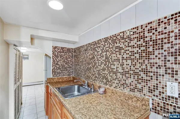 $4,500 | 10 Hamilton Road, Unit A, Teaneck, NJ 07666