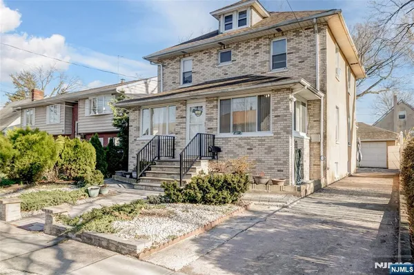 $4,500 | 10 Hamilton Road, Unit A, Teaneck, NJ 07666