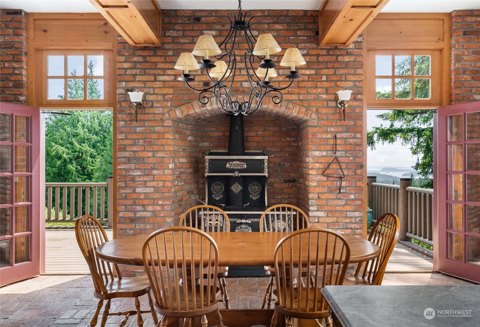 7333 Miller Road Anacortes, WA 98221 - Photo 9 of 40 Gallery Image 9