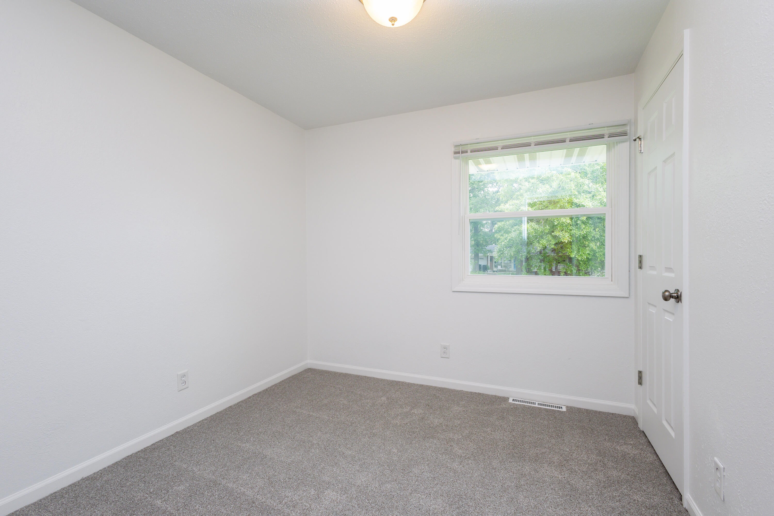1301 Dawn Ridge Road Columbia, MO 65202 - Photo 11 of 30 Gallery Image 11