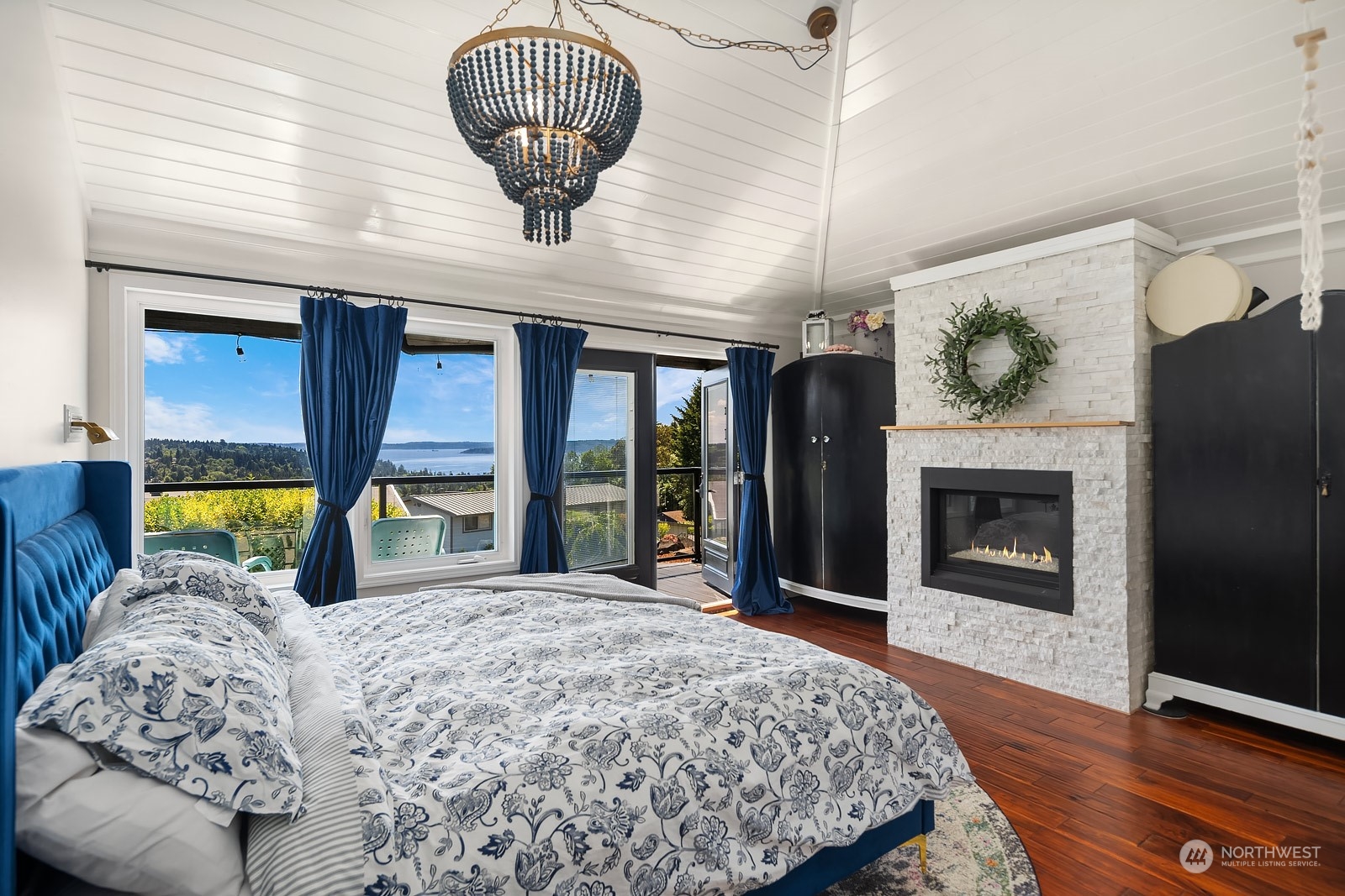 16404 9th Avenue Southwest Burien, WA 98166 - Photo 17 of 40 a bedroom with a bed a mirror and window