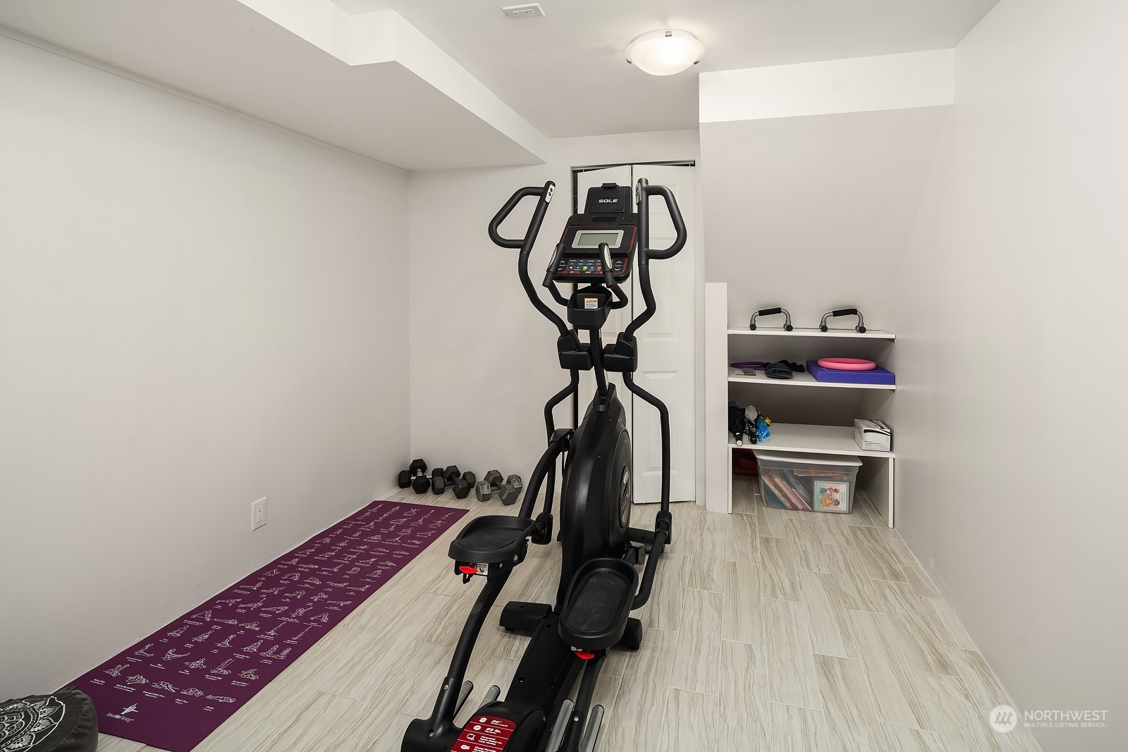 16404 9th Avenue Southwest Burien, WA 98166 - Photo 32 of 40 a view of a room with gym equipment