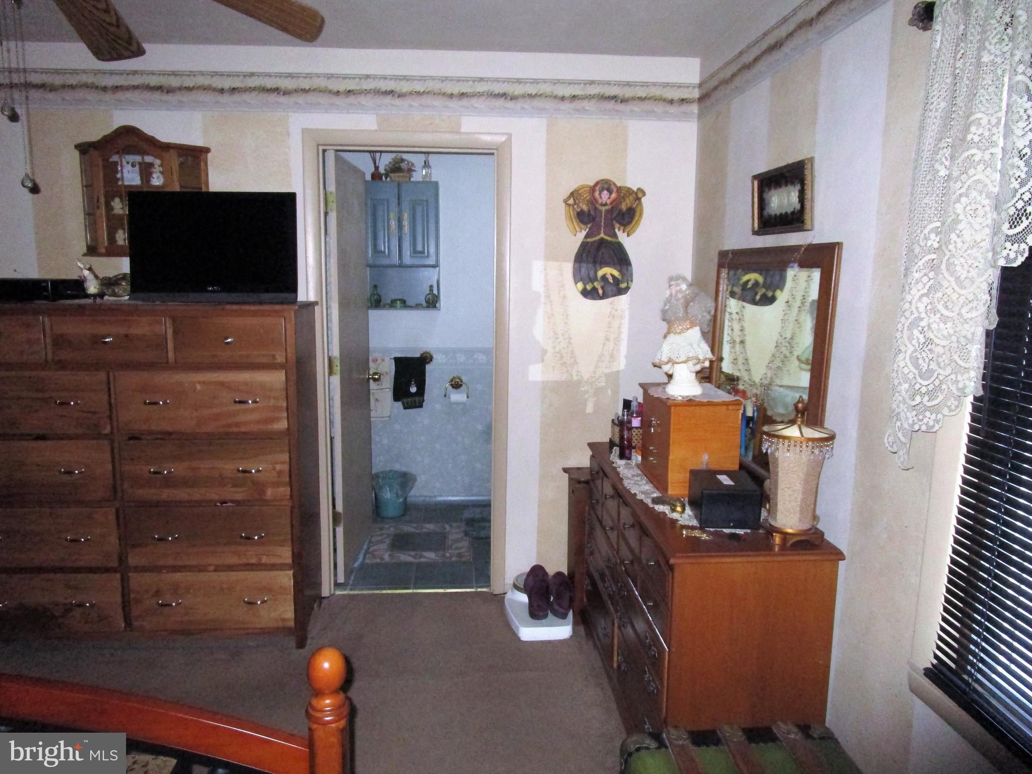 41 Filbert Street Hanover, PA 17331 - Photo 12 of 26 Gallery Image 12