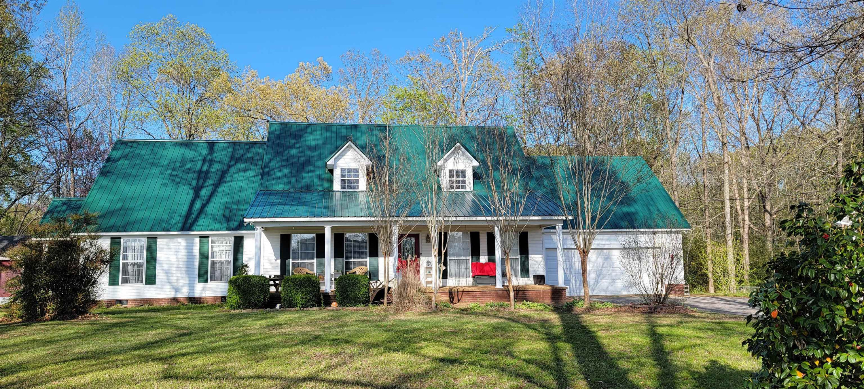 6430 Glendale Road Luray, TN 38352 - Photo 1 of 23 Photo 1