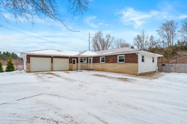 $314,900 | 59445 South Lagrave Street, Paw Paw, MI 49079