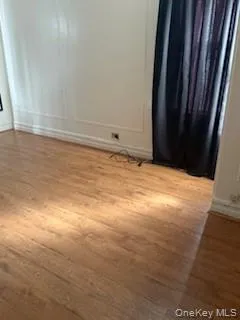 a view of a livingroom with furniture