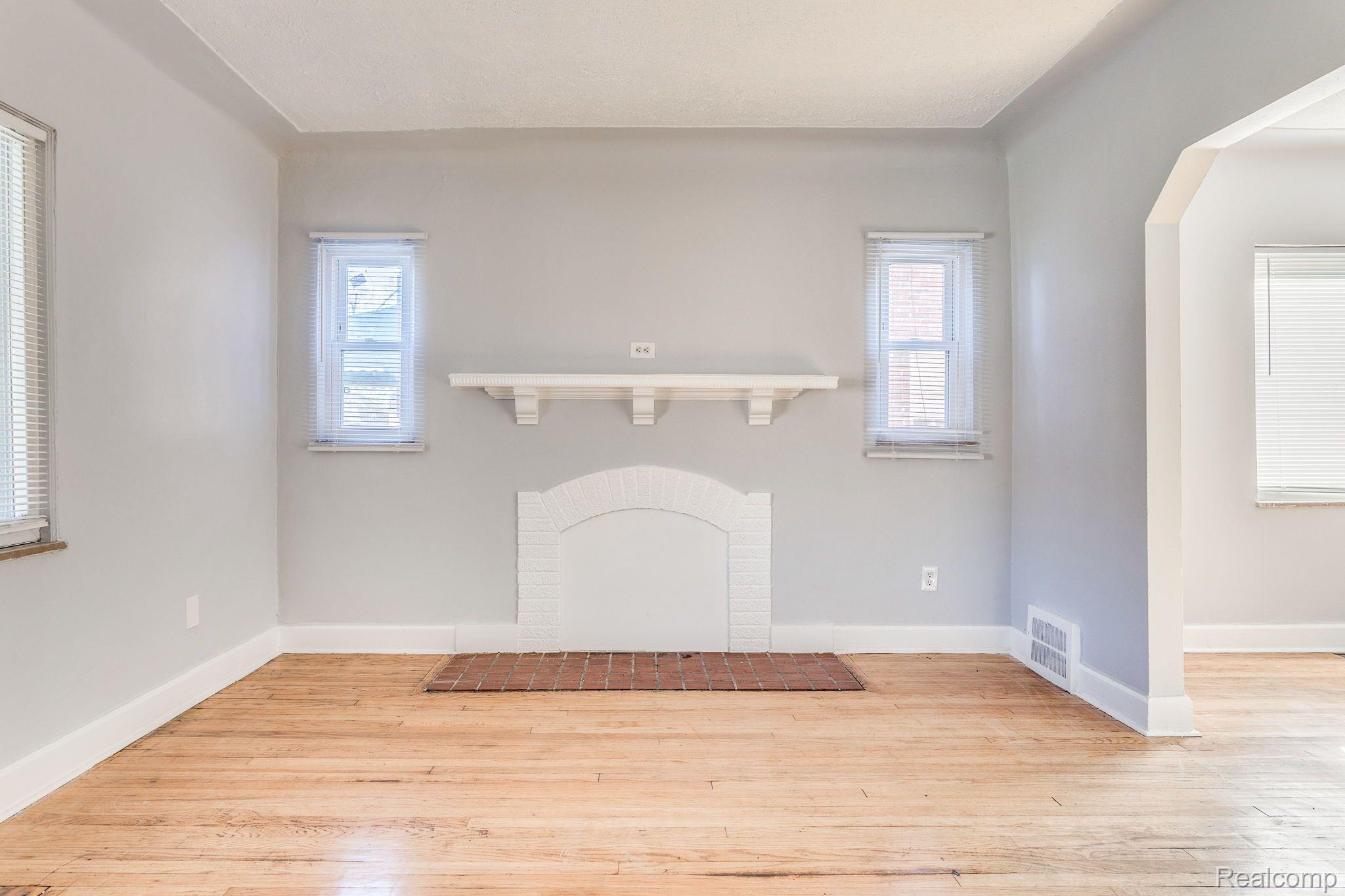 13963 Rutherford Street Detroit, MI 48227 - Photo 5 of 34