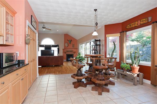 17 Rowe Hill Road Stoneham, MA 02180 - Photo 5 of 17 Gallery Image 5