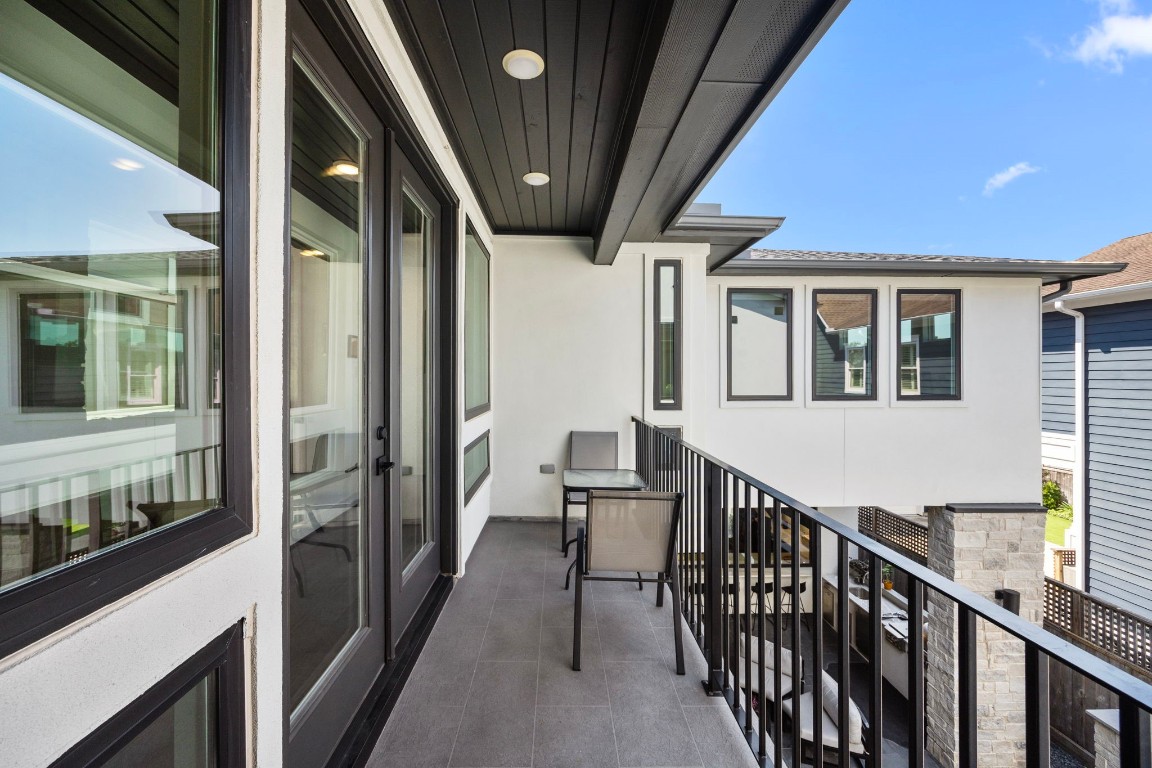 424 Redan Street Houston, TX 77009 - Photo 33 of 47 a view of an entryway