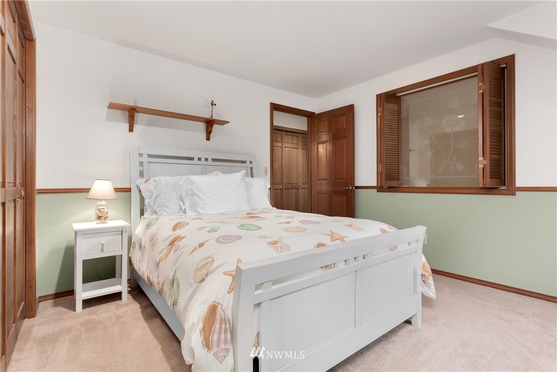 710 13th Way Southwest Edmonds, WA 98020 - Photo 11 of 20 Gallery Image 11