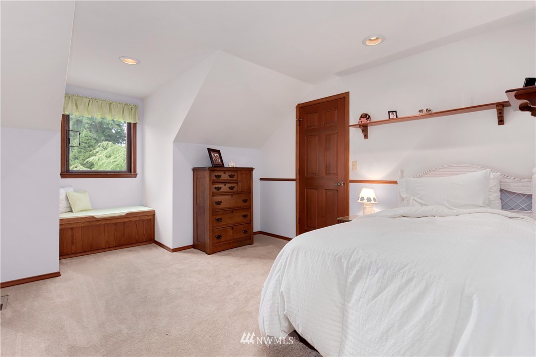 710 13th Way Southwest Edmonds, WA 98020 - Photo 14 of 20 Gallery Image 14