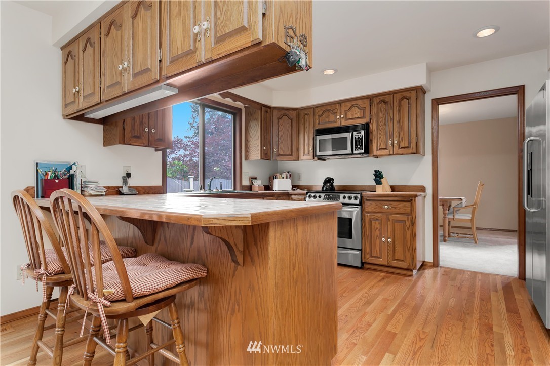 710 13th Way Southwest Edmonds, WA 98020 - Photo 6 of 20 Gallery Image 6