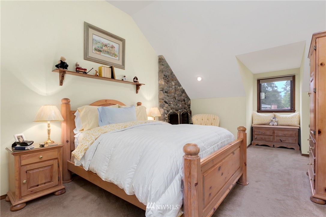 710 13th Way Southwest Edmonds, WA 98020 - Photo 9 of 20 Gallery Image 9