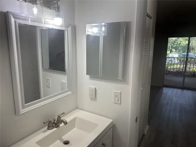 $1,700 | 2690 Coral Landings Boulevard, Unit 612, Palm Harbor, FL 34684