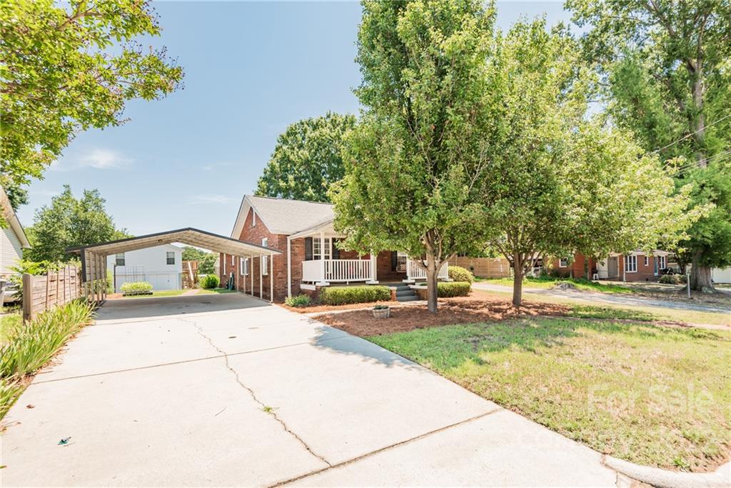 829 South Ridge Avenue Kannapolis, NC 28083 - Photo 2 of 24 Gallery Image 2