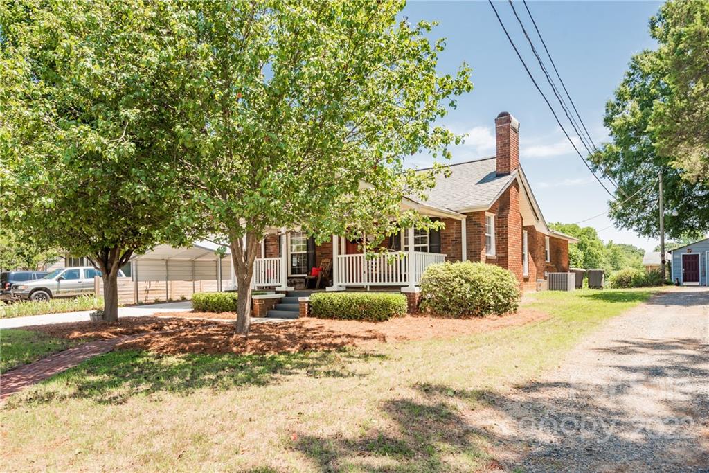 829 South Ridge Avenue Kannapolis, NC 28083 - Photo 3 of 24 Gallery Image 3