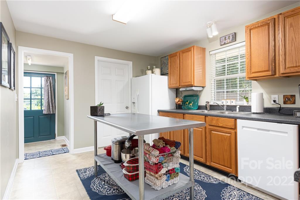 829 South Ridge Avenue Kannapolis, NC 28083 - Photo 8 of 24 Gallery Image 8