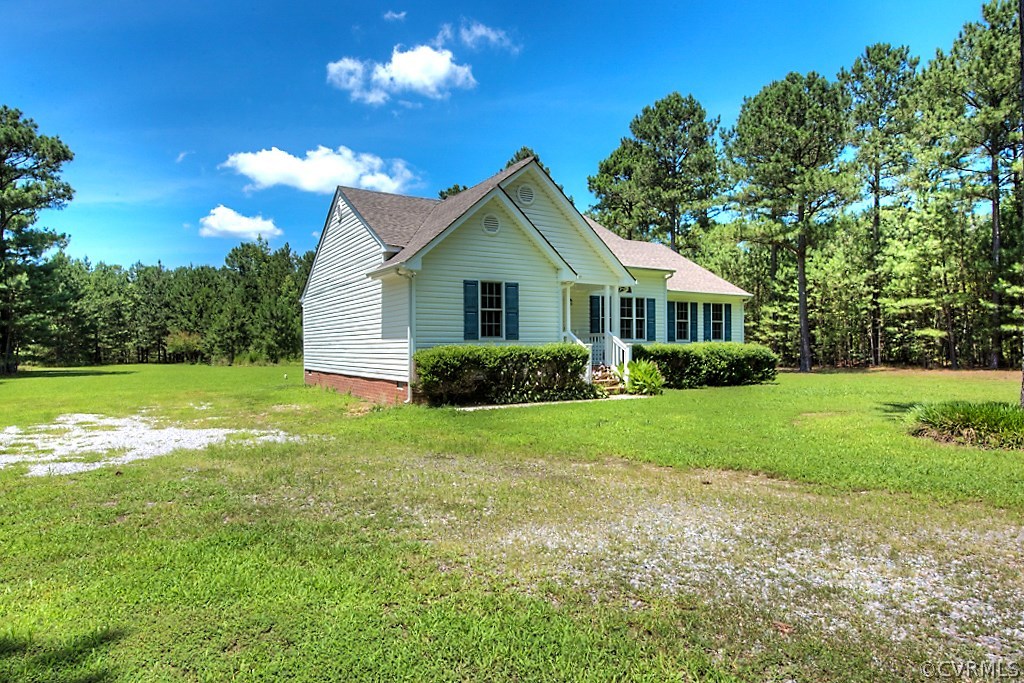 6240 Willow Hill Road Spring Grove, VA 23881 - Photo 3 of 10 Gallery Image 3