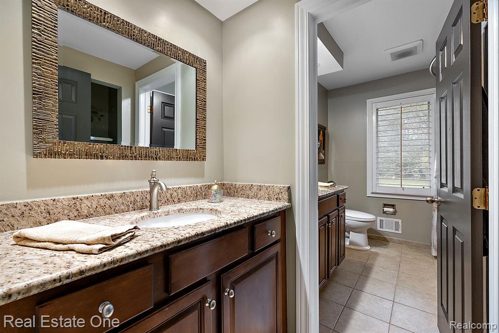 3700 Collins Road Oakland, MI 48363 - Photo 42 of 44
