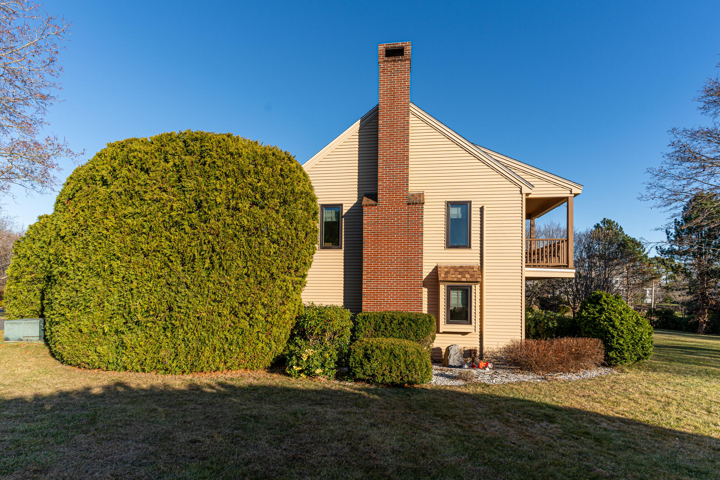 241 Sea Road, Unit 11 Kennebunk, ME 04043 - Photo 4 of 44 241 Sea Road (MLS)-45